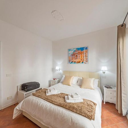 Ferienwohnung Trevi Domus Avignonesi Rom Exterior foto