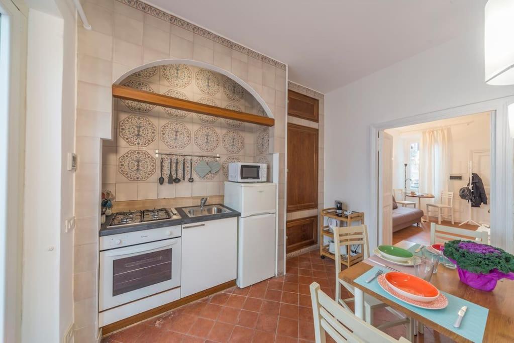Ferienwohnung Trevi Domus Avignonesi Rom Exterior foto